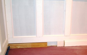 Rellene todos los agujeros visibles de los clavos