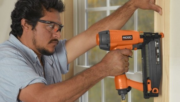 RIDGID R250SFA pistola de clavos RIDGID R250SFA pistola de clavos