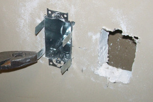 Doble primero en 45 grados hacia afuera en el extremo del sujetador